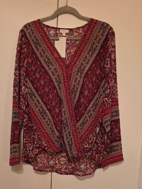 Charming Charlie Red Patterned V-Neck Peasant Blouse